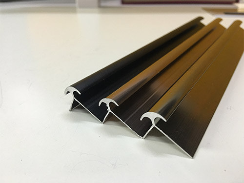 PXY004-A-陽角收中線