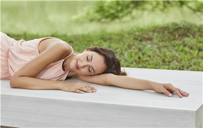 墻面裝飾板材與建筑設(shè)計風(fēng)格相融合