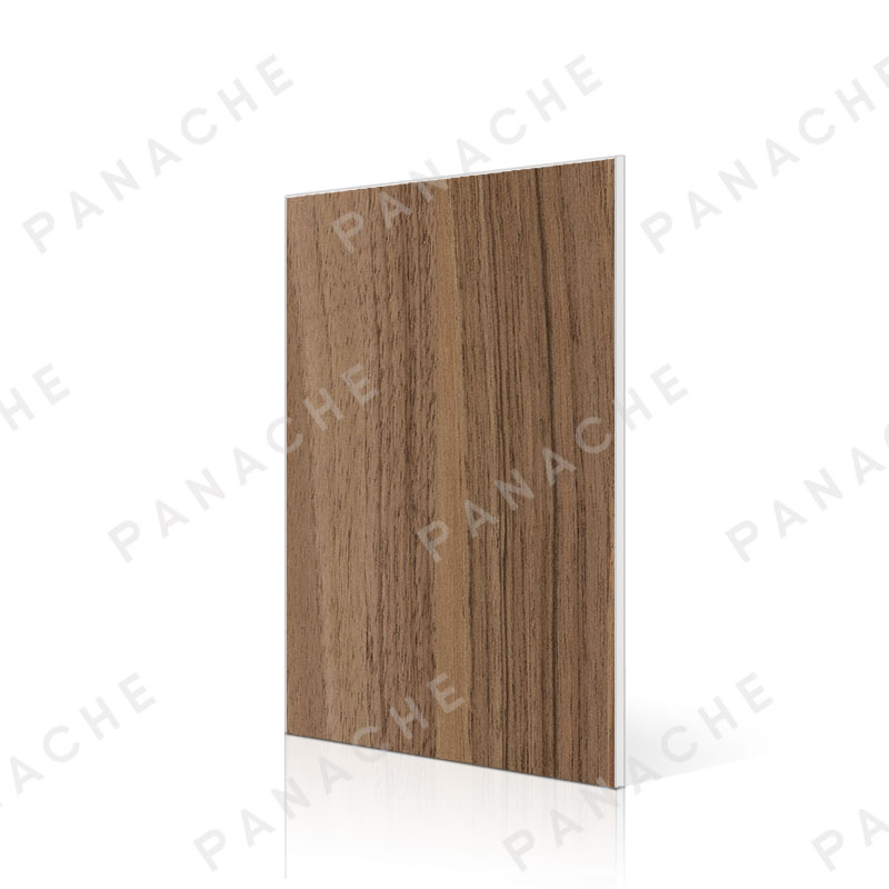 壓紋淺色胡桃木